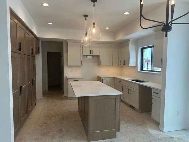 805 Viewpoint AVENUE, Waukesha, WI 53188