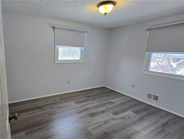 8 Trefoil Lane, Sweden, NY 14420