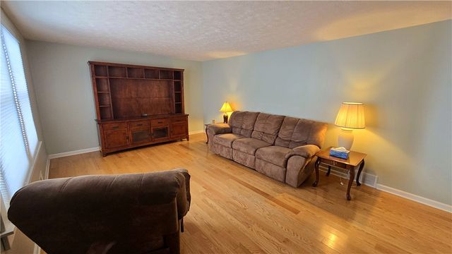 8 Trefoil Lane, Sweden, NY 14420