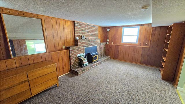 8 Trefoil Lane, Sweden, NY 14420