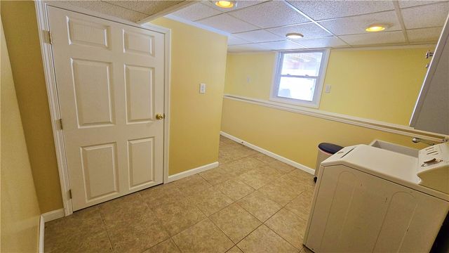 8 Trefoil Lane, Sweden, NY 14420