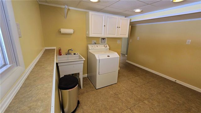 8 Trefoil Lane, Sweden, NY 14420