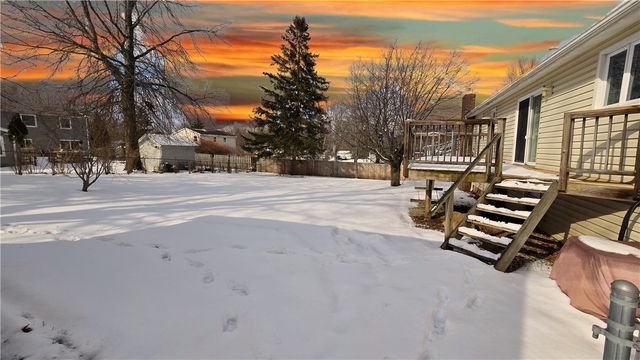 8 Trefoil Lane, Sweden, NY 14420