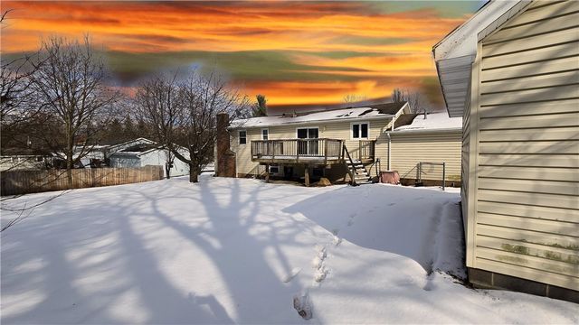 8 Trefoil Lane, Sweden, NY 14420