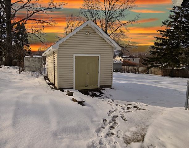 8 Trefoil Lane, Sweden, NY 14420