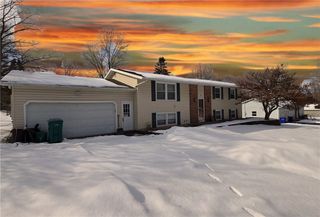 8 Trefoil Lane, Sweden, NY 14420