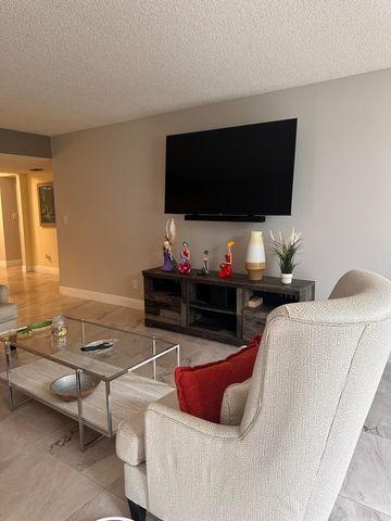 6698 N 10th Ave Avenue N 116, Lake Worth, FL 33467