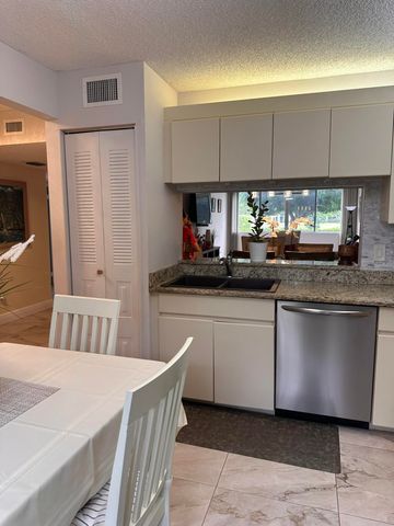 6698 N 10th Ave Avenue N 116, Lake Worth, FL 33467