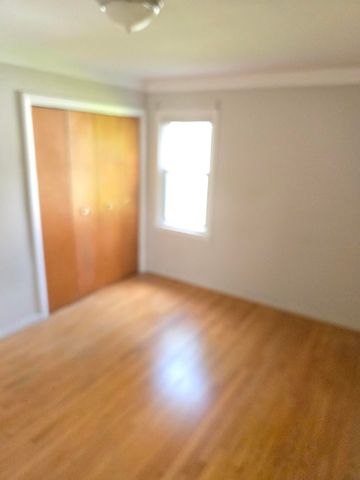 933 Maplegrove Avenue, Royal Oak, MI 48067