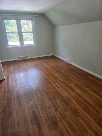 933 Maplegrove Avenue, Royal Oak, MI 48067