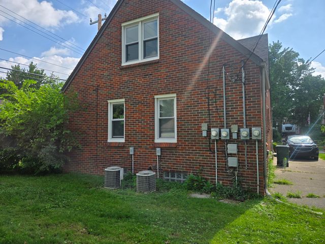 933 Maplegrove Avenue, Royal Oak, MI 48067