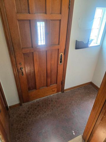 933 Maplegrove Avenue, Royal Oak, MI 48067