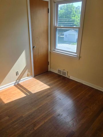 933 Maplegrove Avenue, Royal Oak, MI 48067