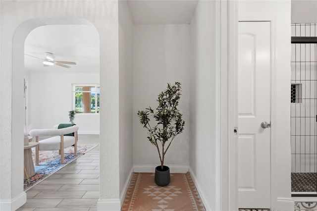 2855 VALENCIA WAY S, St Petersburg, FL 33705