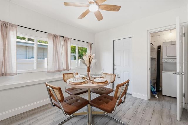 2855 VALENCIA WAY S, St Petersburg, FL 33705