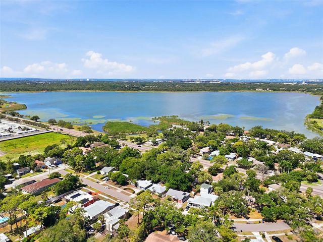 2855 VALENCIA WAY S, St Petersburg, FL 33705