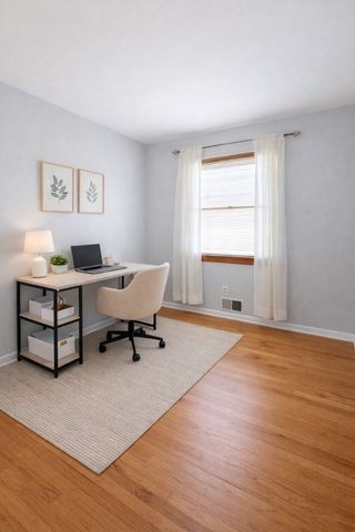 6301 Broad St, South Park, PA 15129