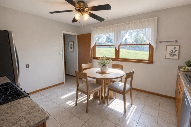 6301 Broad St, South Park, PA 15129