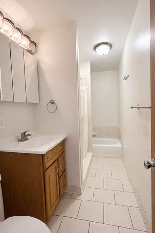 6301 Broad St, South Park, PA 15129