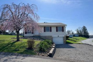 6301 Broad St, South Park, PA 15129