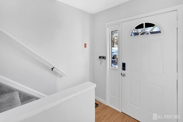 51 Queens Way, Englishtown, NJ 07726