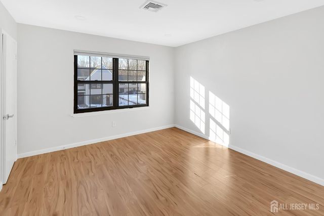 51 Queens Way, Englishtown, NJ 07726