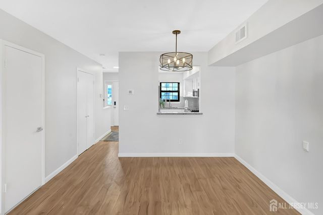 51 Queens Way, Englishtown, NJ 07726