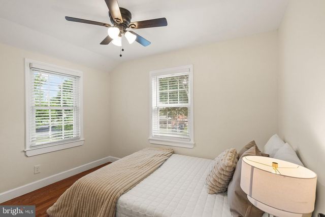 5940 EDGEHILL DR, Alexandria, VA 22303
