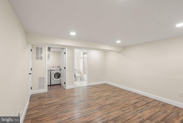 5940 EDGEHILL DR, Alexandria, VA 22303