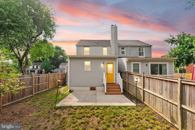 5940 EDGEHILL DR, Alexandria, VA 22303
