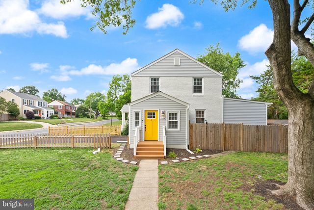 5940 EDGEHILL DR, Alexandria, VA 22303