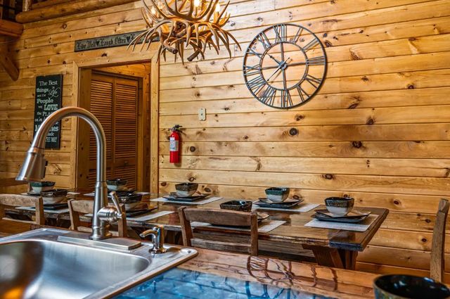 2205 Eagle Feather Drive, Sevierville, TN 37876