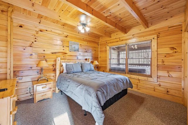 2205 Eagle Feather Drive, Sevierville, TN 37876