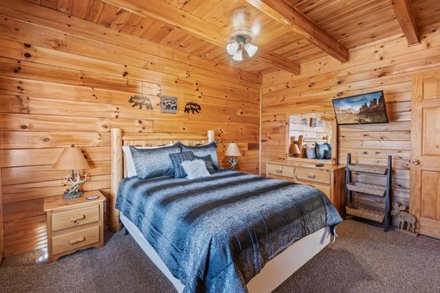 2205 Eagle Feather Drive, Sevierville, TN 37876