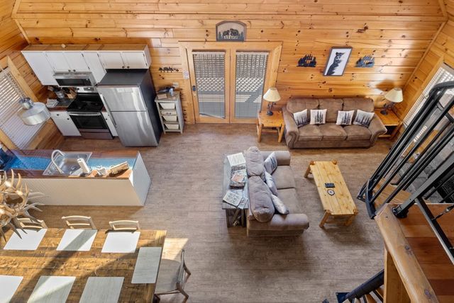 2205 Eagle Feather Drive, Sevierville, TN 37876