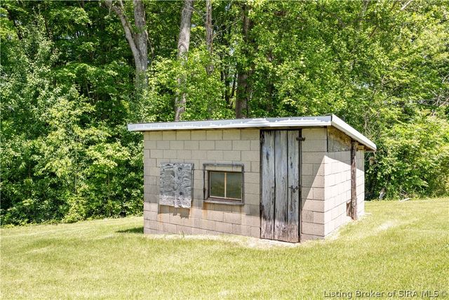 1860 Highway 335 NE, Corydon, IN 47112