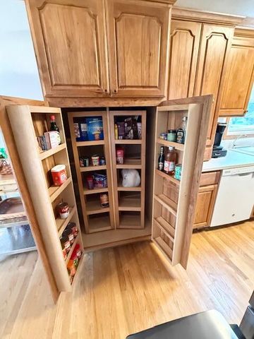 5586 Wendzel Drive, Coloma, MI 49038