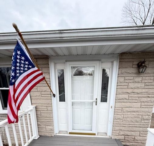 5586 Wendzel Drive, Coloma, MI 49038