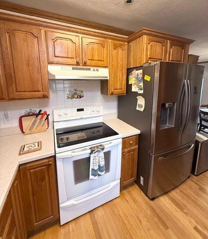 5586 Wendzel Drive, Coloma, MI 49038