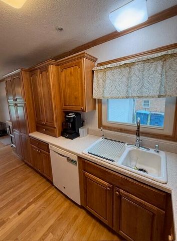 5586 Wendzel Drive, Coloma, MI 49038