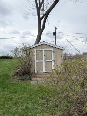 5586 Wendzel Drive, Coloma, MI 49038