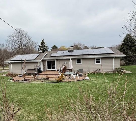 5586 Wendzel Drive, Coloma, MI 49038