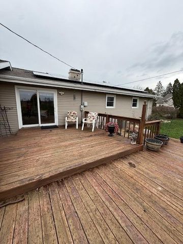 5586 Wendzel Drive, Coloma, MI 49038