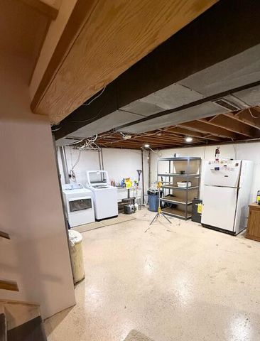 5586 Wendzel Drive, Coloma, MI 49038