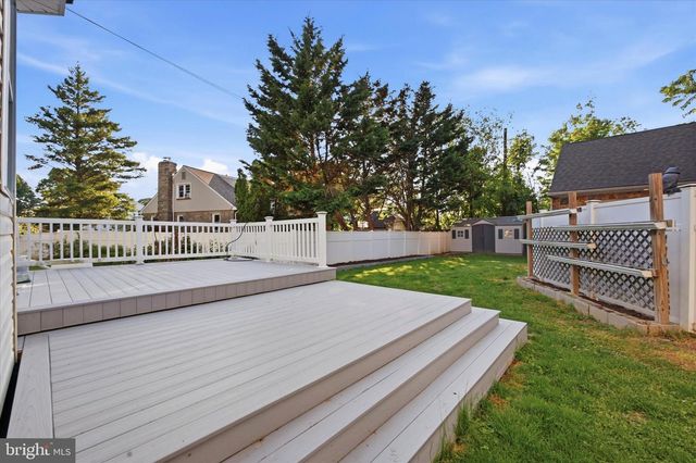 1211 MORTON AVE, Folsom, PA 19033