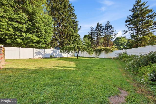 1211 MORTON AVE, Folsom, PA 19033