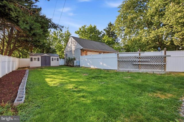 1211 MORTON AVE, Folsom, PA 19033