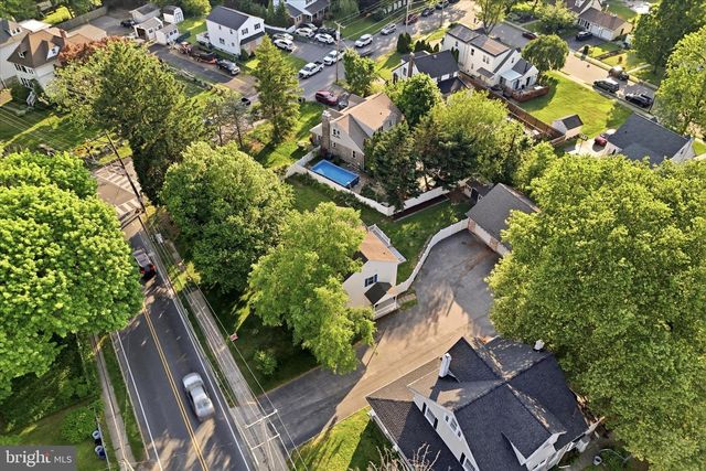 1211 MORTON AVE, Folsom, PA 19033