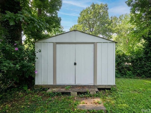 2701 S Englewood Avenue, Evansville, IN 47714