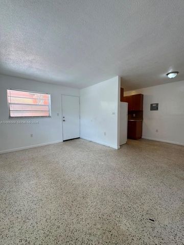 735 W 15th Street 4, Hialeah, FL 33010